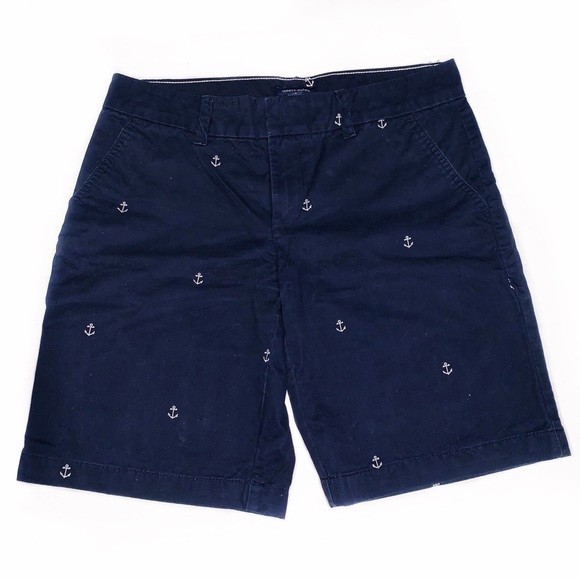 Tommy Hilfiger Pants - Womens Tommy Hilfiger Shorts. Size 4. Navy Blue.